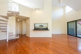46 Cove Ln in Redwood City, CA - Building Photo - Building Photo