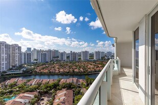 21055 Yacht Club Dr, Unit 2310 in Aventura, FL - Building Photo