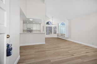 315 Huntington in Irvine, CA - Building Photo