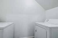 2402 Spence St photo'