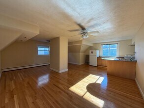 16 Winter St, Unit 3 in Somerville, MA - Building Photo - Building Photo