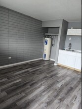 111 S Summit St, Unit 227 in Toledo, OH - Foto de edificio - Building Photo