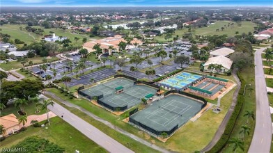 9870 White Sands Pl in Bonita Springs, FL - Foto de edificio - Building Photo