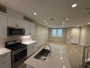 28743 Jardineras Dr in Santa Clarita, CA - Building Photo - Building Photo