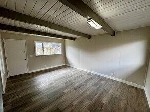 2537 Alma St in Palo Alto, CA - Building Photo - Building Photo