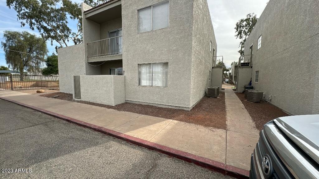 2843 E Marconi Ave-Unit -201 in Phoenix, AZ - Building Photo