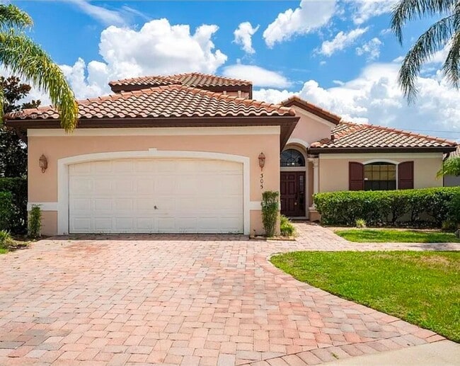 property at 305 Villa Sorrento Cir