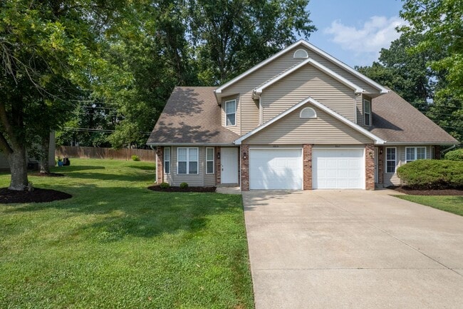 property at 4917-4919-4919 W Millbrook Dr