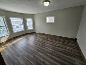 3242 W 92nd St in Cleveland, OH - Building Photo - Building Photo