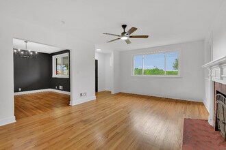 3902 Old Buncombe Rd in Greenville, SC - Building Photo - Building Photo