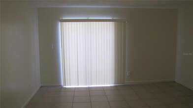 5122 E Temple Heights Rd in Tampa, FL - Building Photo - Building Photo