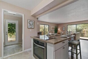15395 Lake Arthur Rd, Unit Whole house 4 BR in Auburn, CA - Building Photo