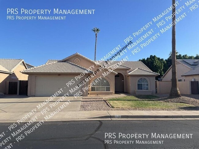 7118 E Madero Ave