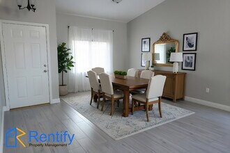 3908 White Sands Dr in Bakersfield, CA - Foto de edificio - Building Photo