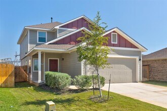 200 Driftwood Ln in Bastrop, TX - Building Photo - Building Photo