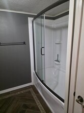 9997 E Davis Ave in Terre Haute, IN - Foto de edificio - Building Photo