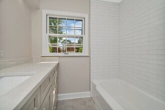 10134 S Kolin Ave in Oak Lawn, IL - Building Photo - Building Photo