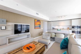 4111 S Ocean Dr, Unit SI FL25-ID1388736P in Hollywood, FL - Building Photo