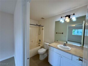 10743 Robinson St in Ft. Myers, FL - Building Photo - Building Photo