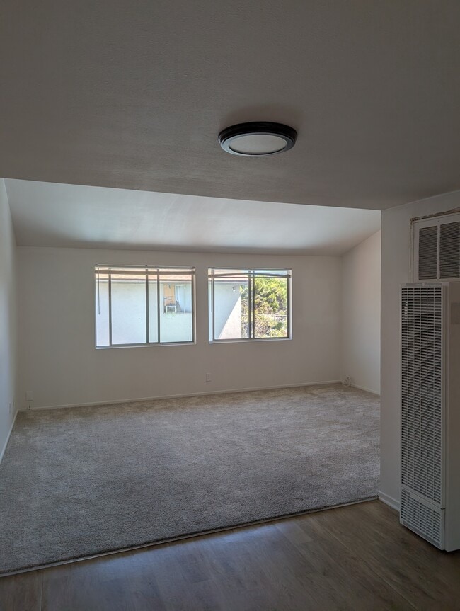 4817 San Gordiano Ave, Unit San Gordiano Ave Apt B in Santa Barbara, CA - Building Photo - Building Photo