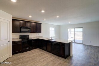 1525 E Caballero Dr in Casa Grande, AZ - Building Photo - Building Photo