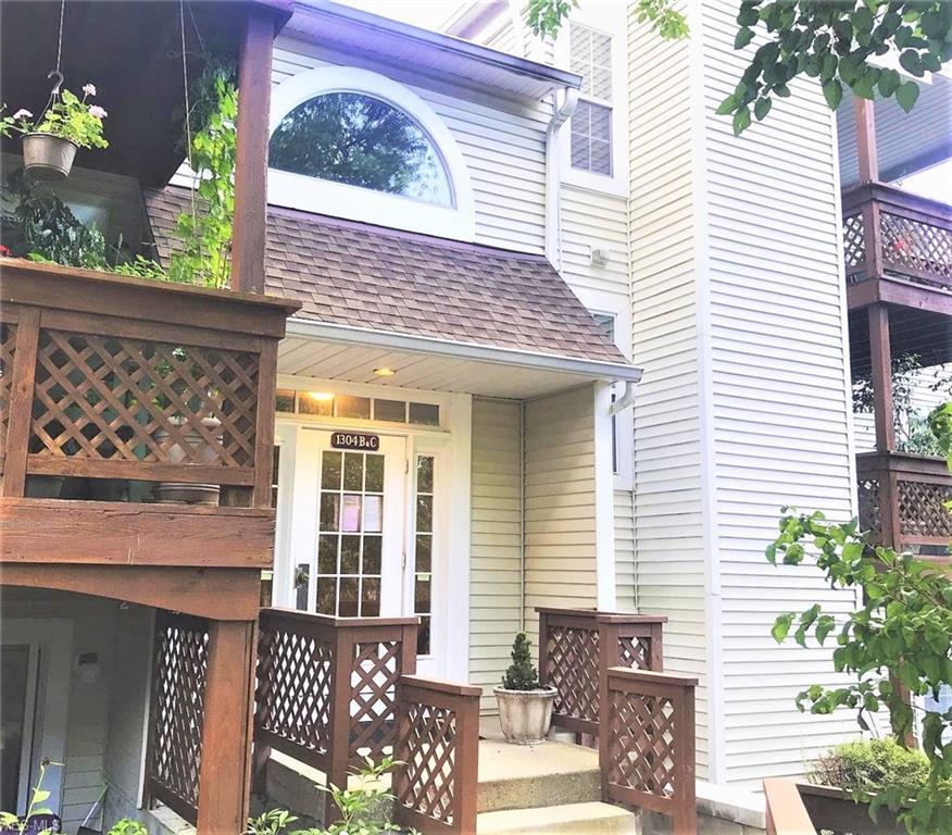 1304 Cedarwood DrUnit B1 Rentals in Westlake, OH