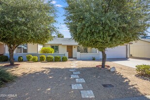 14225 N 39th Way in Phoenix, AZ - Building Photo