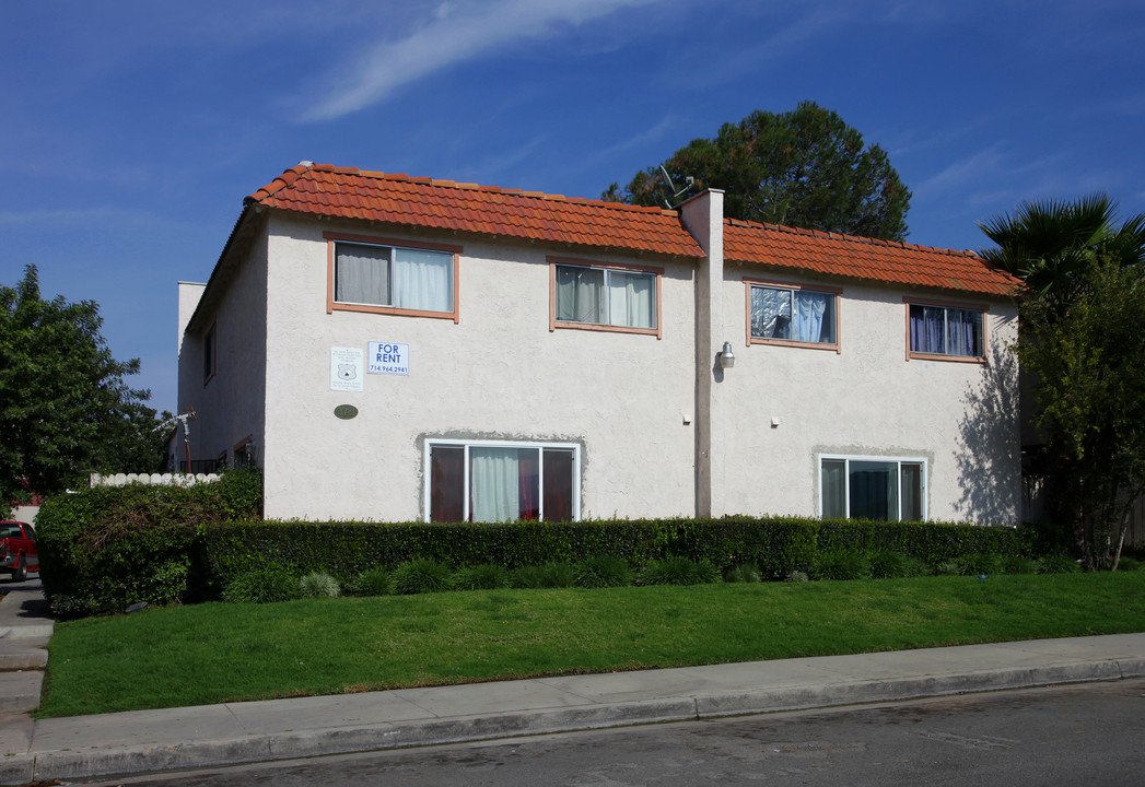 Harvill Lane Apartments in Riverside, CA - Building Photo