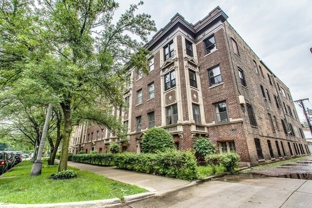 property at 1145 E Hyde Park Blvd