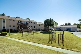 Mableton Ridge in Mableton, GA - Foto de edificio - Building Photo
