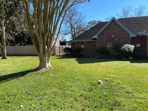 301 Jansen Dr in West Columbia, TX - Building Photo - Building Photo