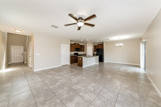 401 Serenity Ml Lp in Ruskin, FL - Building Photo - Building Photo