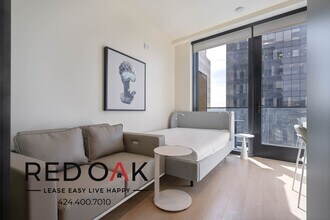 6401 Wilshire Blvd in Los Angeles, CA - Building Photo - Building Photo