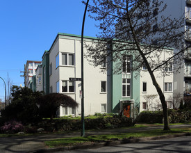 Esher Court in Vancouver, BC - Building Photo - Building Photo