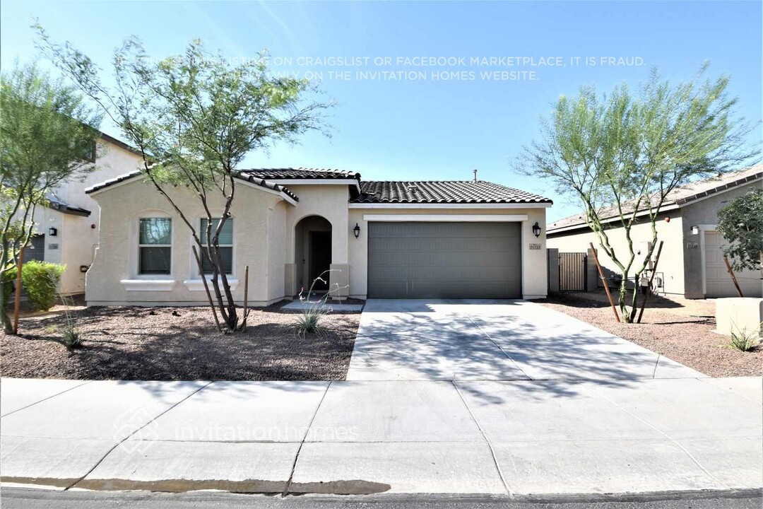 21252 W Cypress St, Unit 9-0918 in Buckeye, AZ - Building Photo