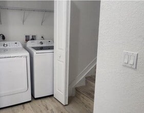 15650 SW 136th St in Miami, FL - Building Photo - Building Photo