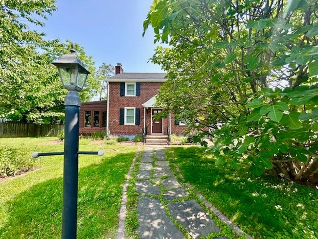 4523 Gladwyne Dr in Bethesda, MD - Building Photo - Building Photo