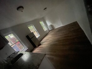 304 S 6th St, Unit 2F in Reading, PA - Building Photo - Building Photo