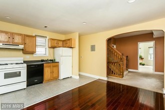 702 Homestead St in Baltimore, MD - Building Photo - Interior Photo