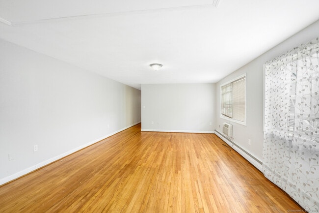 183 Barker St in Hartford, CT - Building Photo - Building Photo
