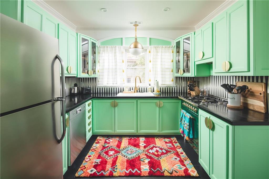 426 9th St NE in Atlanta, GA - Building Photo