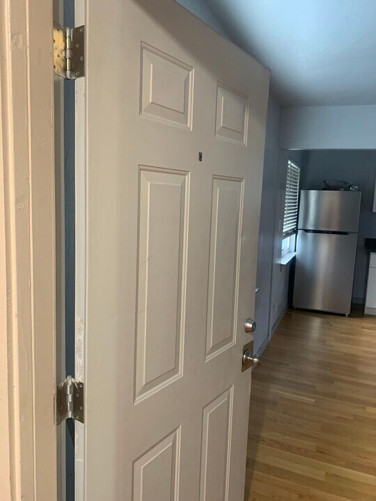 2400 35th Ave in Oakland, CA - Building Photo