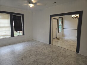 305 S Church St in Nacogdoches, TX - Building Photo - Building Photo