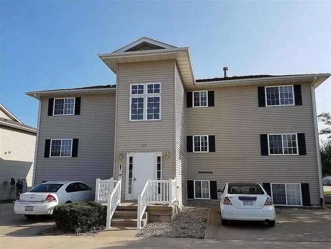 property at 740 Magnolia Ln