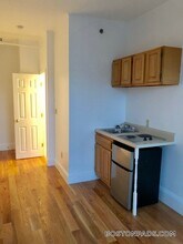 1061 Beacon St, Unit 11 in Brookline, MA - Building Photo - Building Photo