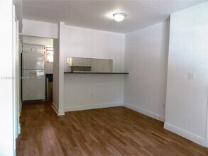 29 Santillane Ave in Coral Gables, FL - Building Photo - Building Photo