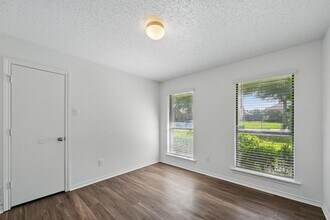 4022 St Christopher Ln in Dallas, TX - Building Photo - Building Photo