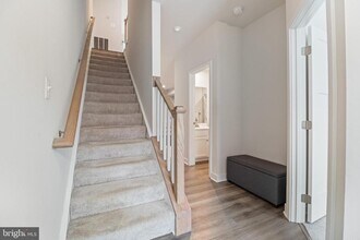 646 Lakemont Dr in Glen Burnie, MD - Building Photo - Building Photo