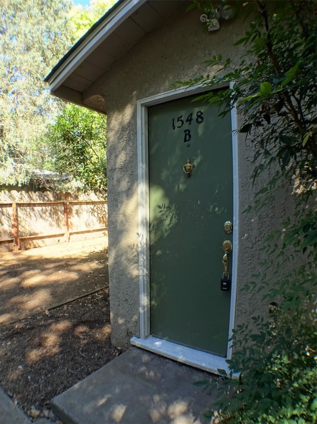 1548 Elm St in Chico, CA - Building Photo - Building Photo