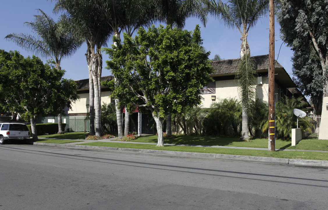 Villa Regina Apartments in Anaheim, CA - Foto de edificio